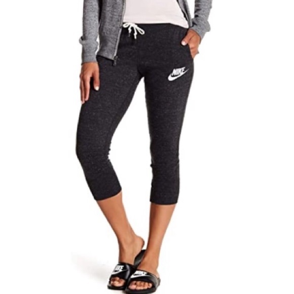 Vintage Nike Capri sweatpants - Picture 4 of 10